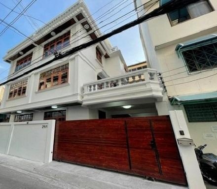 -บ้านเดี่ยว 3 ชั้น เนื้อที่ 36 ตรว.รีโนเวทใหม่ หันหน้าทิศเหนือ  ซอยเจริญนคร 34 