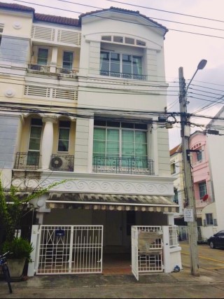 บ้านกลางเมืองลาดพร้าว-โยธินพัฒนา 3ห้องนอน 4ห้องน้ำ ใกล้ Central East Ville 