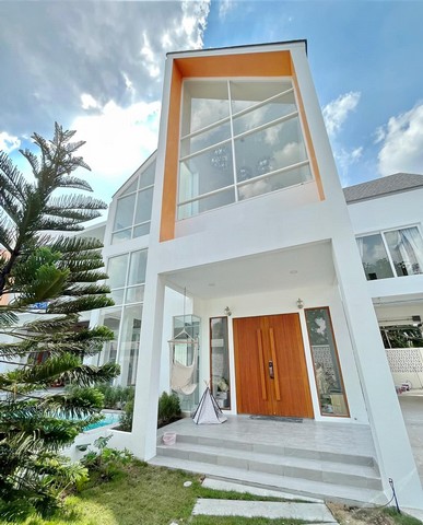 ขาย Pool Villa 3 ชั้น ถนนราชพฤกษ์   200 ตรว.