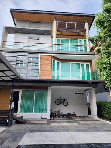 ขายบ้านเดี่ยว 3 ชั้น The Gallery House Pattern ลาดพร้าวซอย1