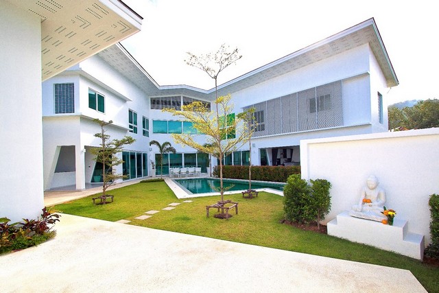 ขายบ้าน Modern 253 sqm Pool Villa For Sale in Phuket