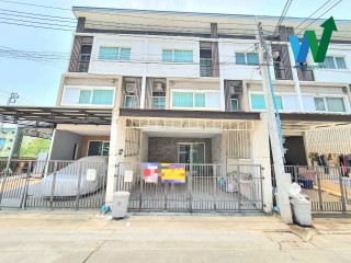 For Sale / Rent Town home 3 Floor