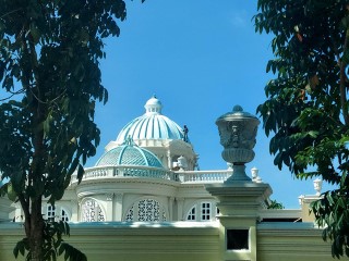 โดมคล้ายพระที่นั่้ง กาญจนาภิเษก 6นอ ทวีวัฒนา ขาย คฤหาสน์หรู 3ชั้น