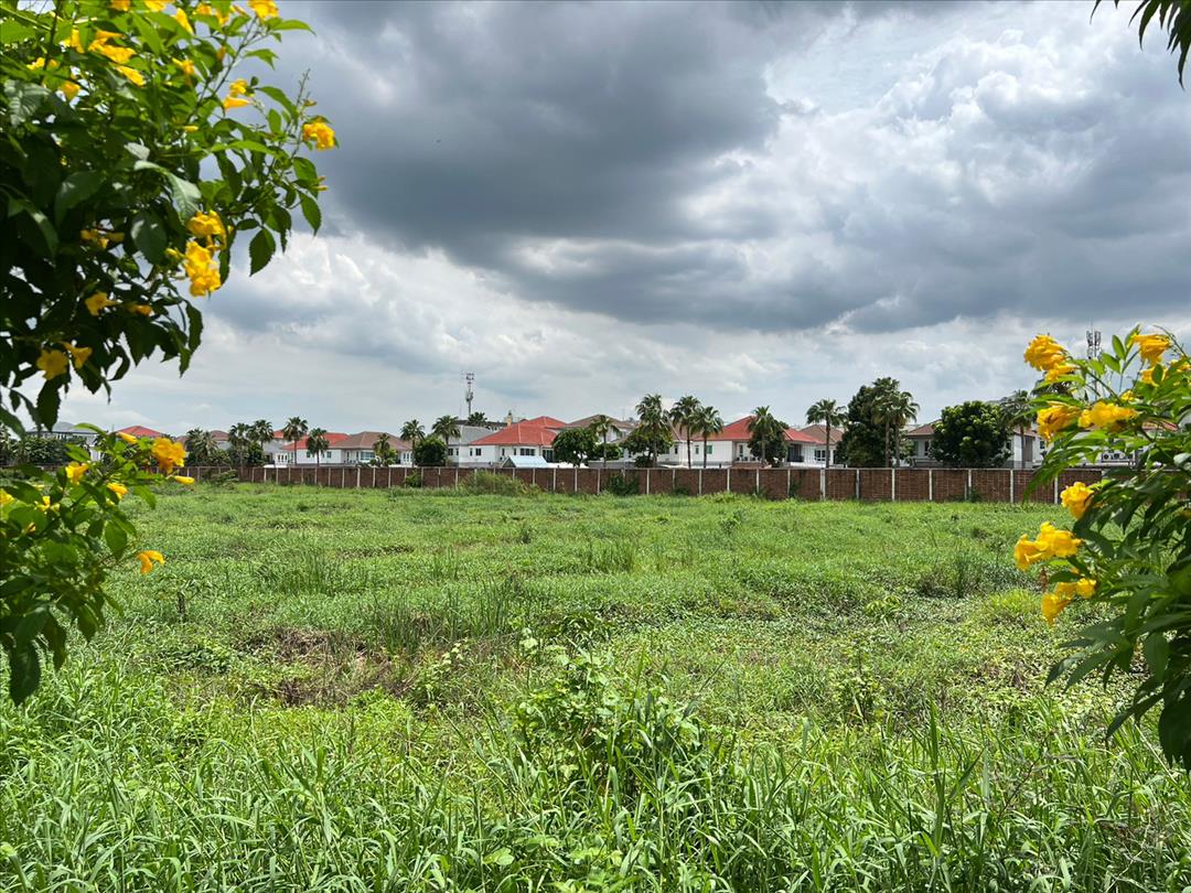 ให้เช่าที่ดิน 17 ไร่ ติดถนนรามอินทรา ใกล้ MRT สายสีชมพู-สถานีนพรัตนราชธานี