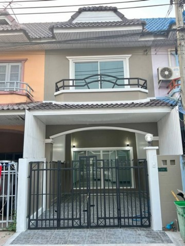 SaleHouse Townhome for sale, ready to move in, newly decorated, Manawadee Park, Bang Yai-Kanchana, 90 sq m., 16 sq m.