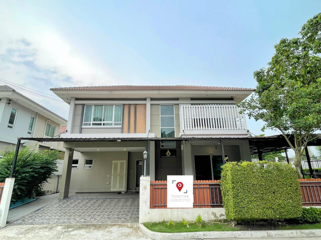 SaleHouse Single house for sale, Life Bangkok Boulevard Wongwaen-Onnut 2, 250 sq m., 62.3 sq m, corner, back end, in front of the house is a garden. Private swimming pool