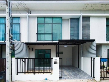SaleHouse New renovated townhome for sale, ready to move in, Pruksa Ville 64, Sai Mai, 95 sq m., 17.8 sq m., add awning roof, Thai kitchen counter