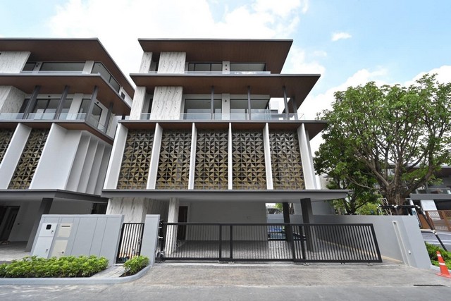 ขาย บ้าน Luxury Pool Villa 3.5 ชั้น ARTALE อโศก-พระราม 9