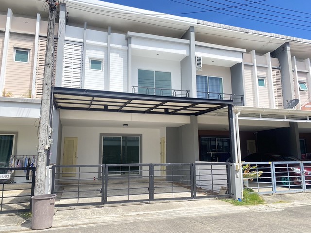 SaleHouse For Sales : Kohkeaw, 2-Storey Town House, 3 Bedrooms 2 Bathrooms