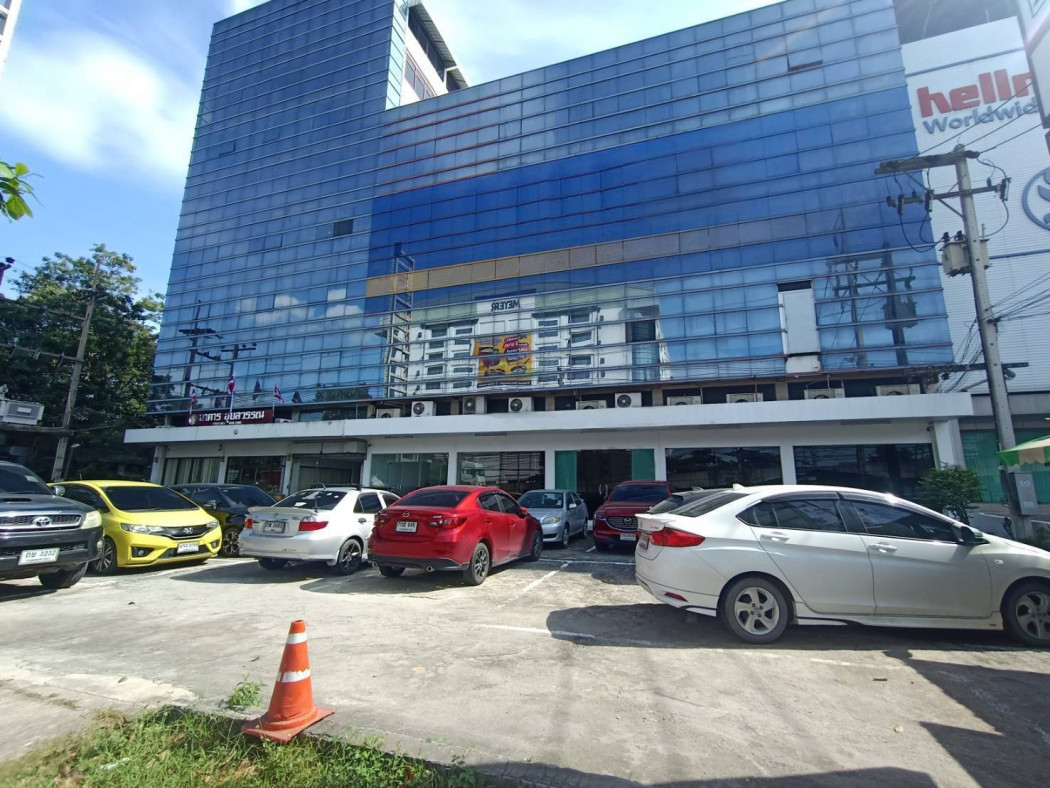 SaleOffice Commercial building for sale, Laem Chabang Intersection, 588 sq m., 1 ngan, 47 sq m, 5 rooms, next to Sukhumvit Road