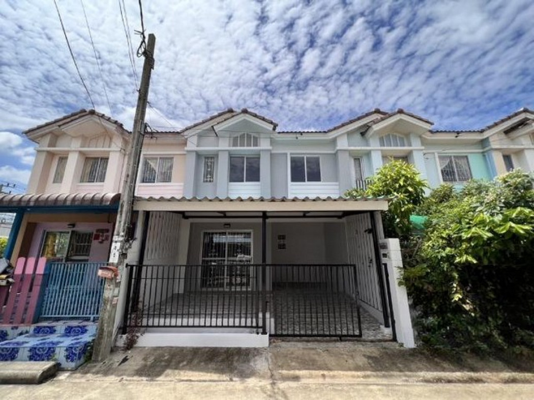 SaleHouse Townhome for sale, Baan Pruksa 51, Chalong Krung, 90 sq m., 18 sq m.