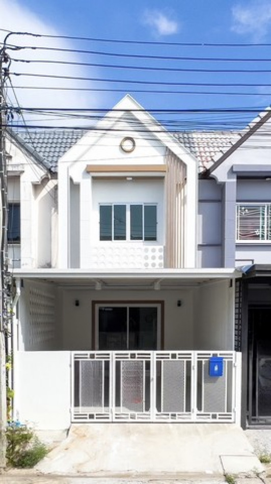 SaleHouse Townhome for sale, Baan Tem Rak, 90 sq m., 16 sq m, second-hand house, newly decorated, minimalist style.