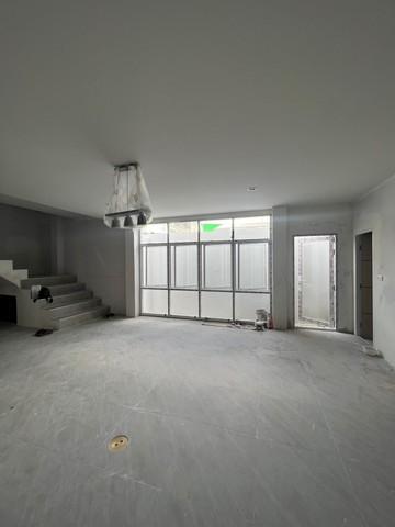 RentHouse ให้เช่าโฮมออฟฟิศ 4 ชั้น สร้างใหม่ ซอยอ่อนนุช 70-1
