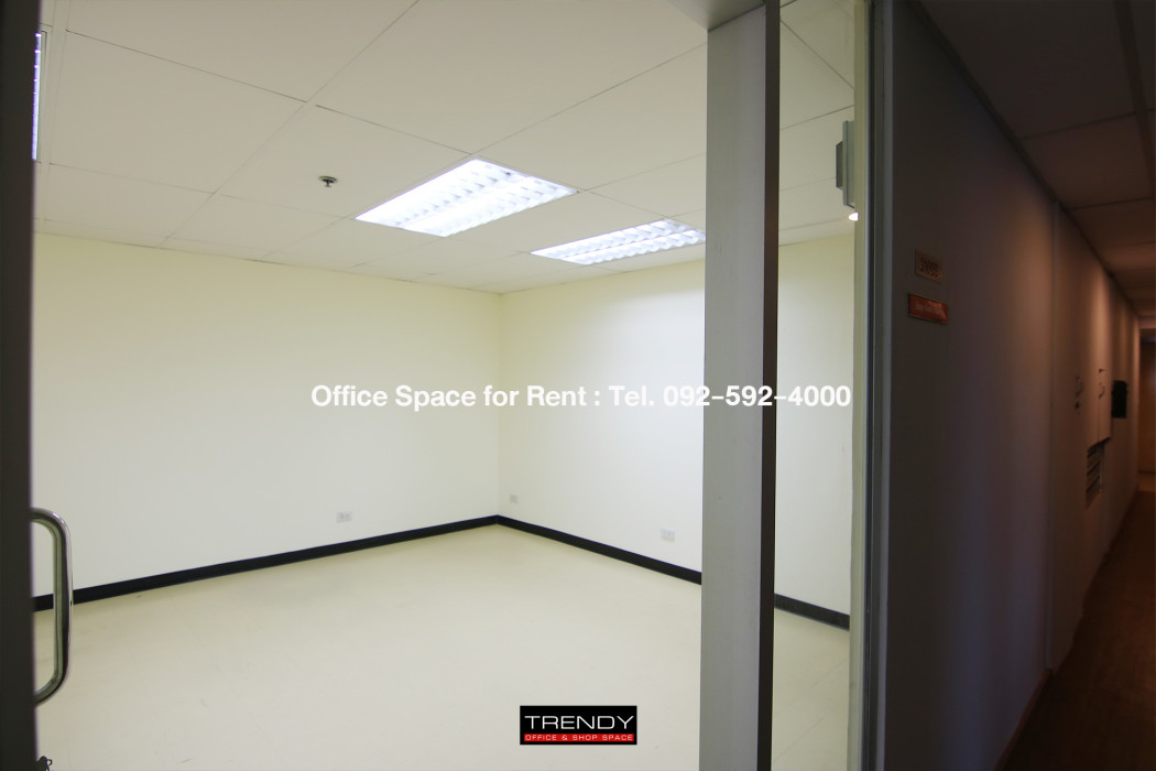 RentOffice (TD-2102B) The Trendy Office, office for rent, size 22 sq m, 21st floor, Sukhumvit 13, near BTS Nana.