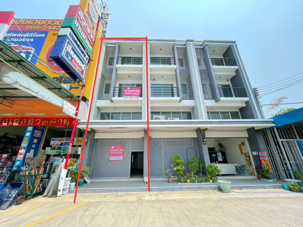 SaleOffice Commercial building for sale, next to Borommaratchachonnani Road, Sai 8, 150 sq m., 18 sq m., able to do business, do business, trade, shophouse next to the main road.