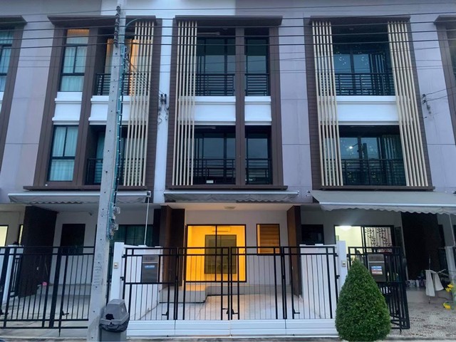 RentHouse ให้เช่า บ้านกลางเมือง กัลปพฤกษ์ เดือนล่ะ 19,500฿  ใกล้ MRT เพชรเก