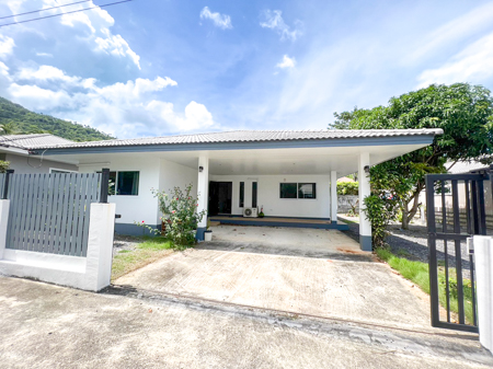 Beautiful house for sale, in Mae Nam Subdistrict, Koh Samui.