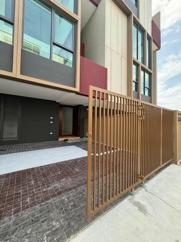 RentHouse  ให้เช่าทาวน์โฮม 3.5 ชั้น โครงการบ้านกลางเมือง คลาสเซ่ สุขุมวิท 7