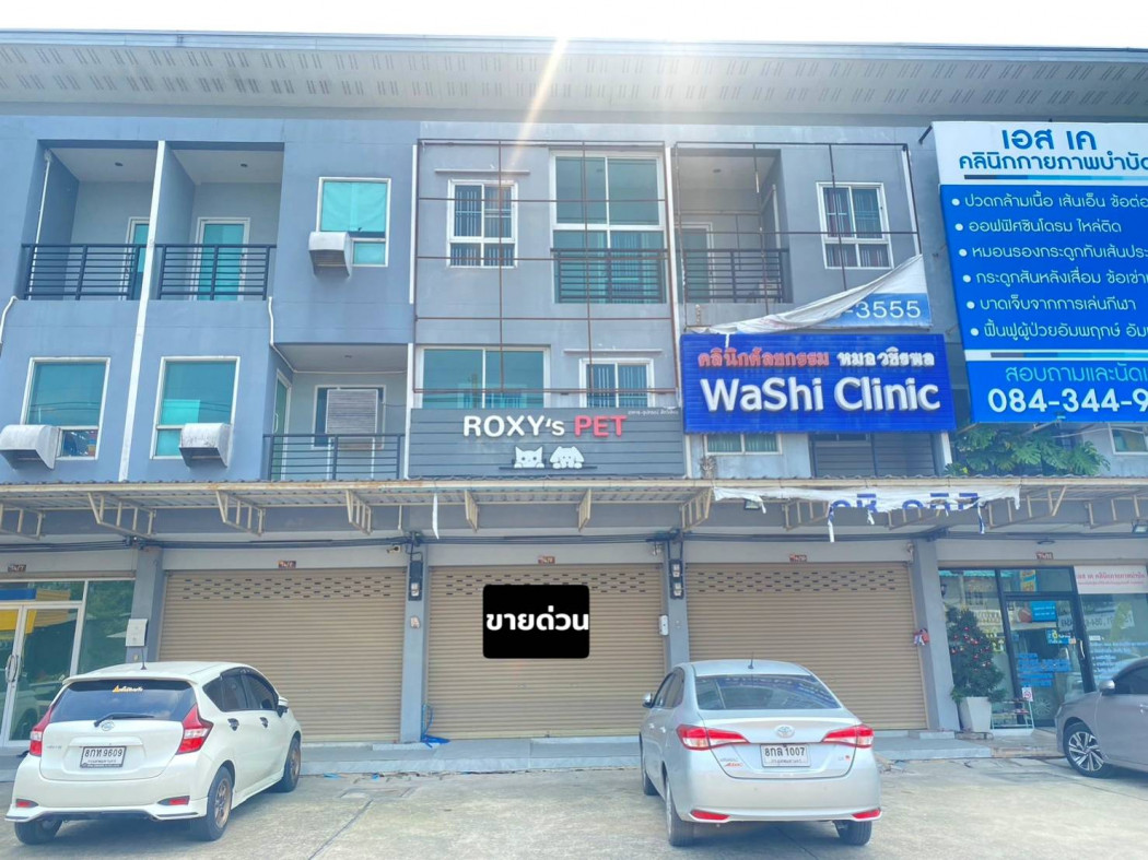 SaleOffice Commercial building for sale, Sam Phran, Soi Wat Rai Khing, 200 sq m., 18 sq m, next to the main road, parking in front of the house. Suitable for doing business Can open a business