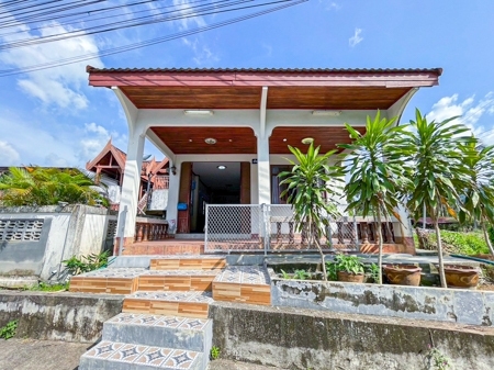 RentHouse House for rent Koh Samui Suitable for living or doing business.