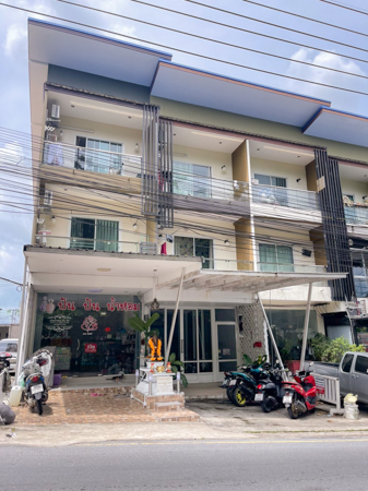3Story Commercial Townhouse Near Central Samui 