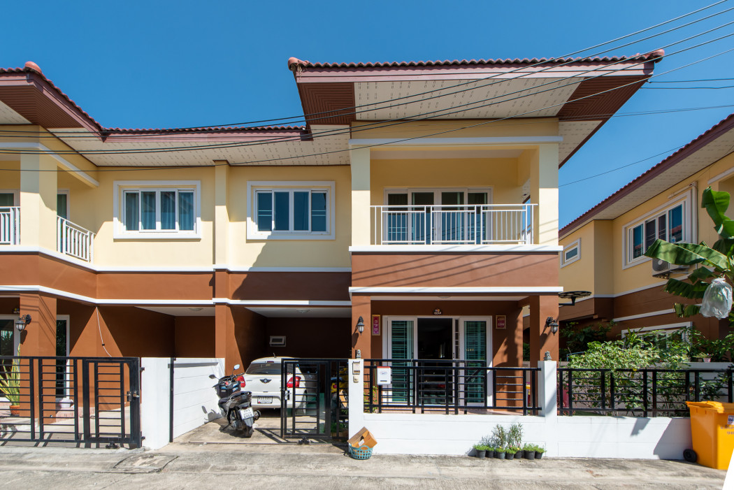 SaleHouse Twin house for sale, Baan Kittichai, Project 18, 168 sq m., 35 sq w, 3 bedrooms, 3 bathrooms, near Central Salaya.