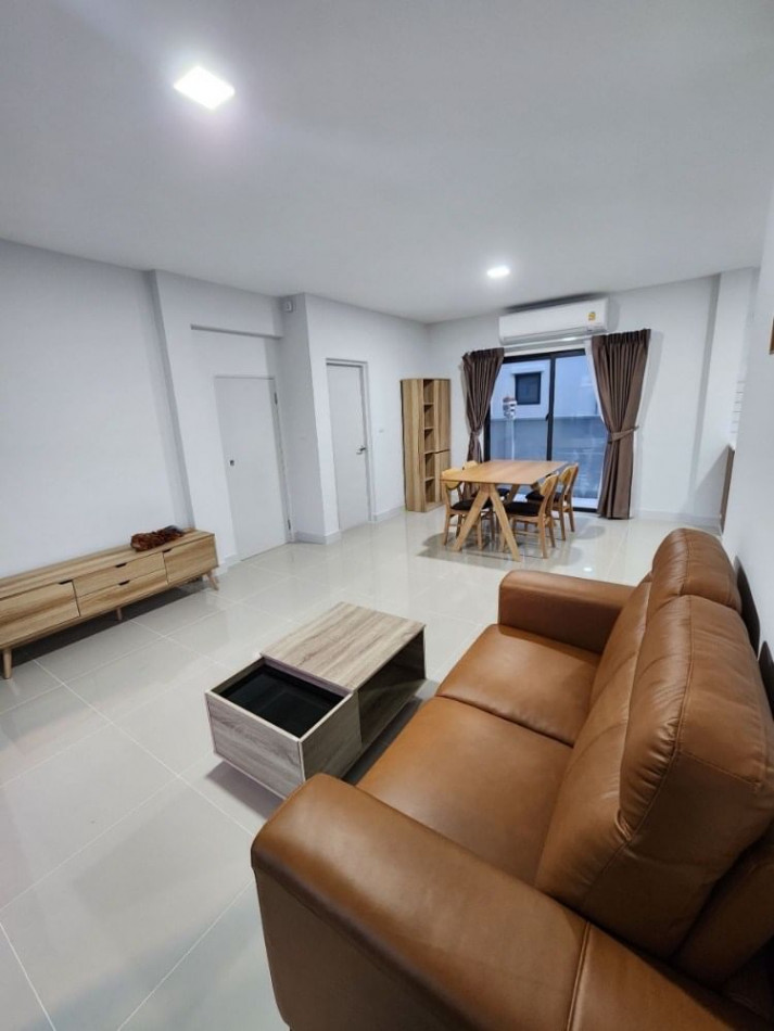 RentHouse For rent: Townhome Pleno Sukhumvit-Bangna 2 132 sq m. 25 sq m.