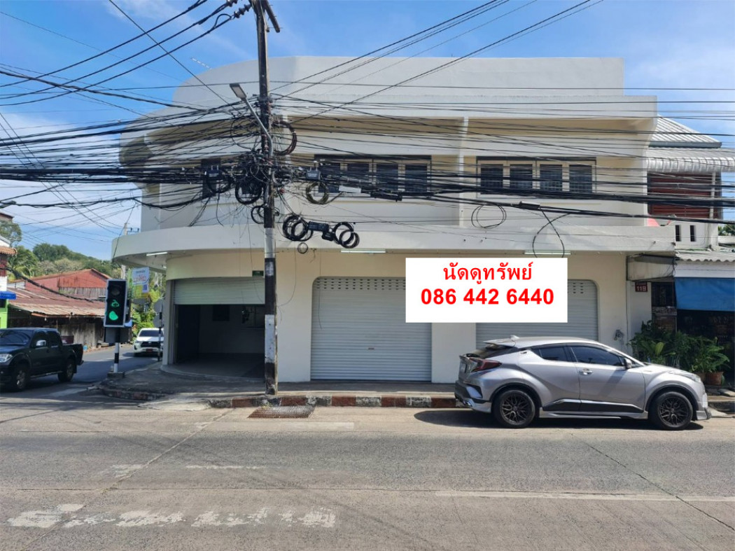 SaleOffice Commercial building for sale, 3 units, beautiful building, excellent location in the middle of Warin city. ID-13497
