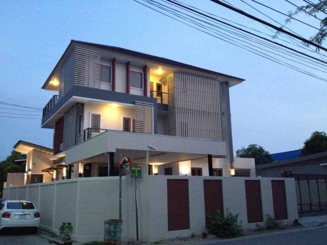 SaleHouse Single house for sale, Soi Bang Kradi 1, Intersection 14, size 330 sq m., 92 sq w, 4 bedrooms, 4 bathrooms, located at the corner.