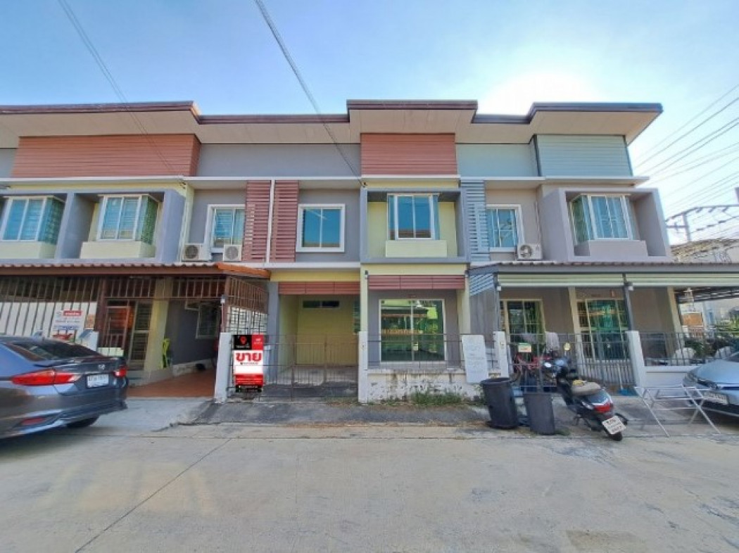 SaleHouse Townhome for sale, cheap price, Bua Thong Thani, 80 sq m., 22 sq m, negotiable.