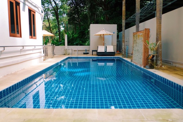เช่าบ้าน For Rent :  classical style pool villa near Patong beach, 6B