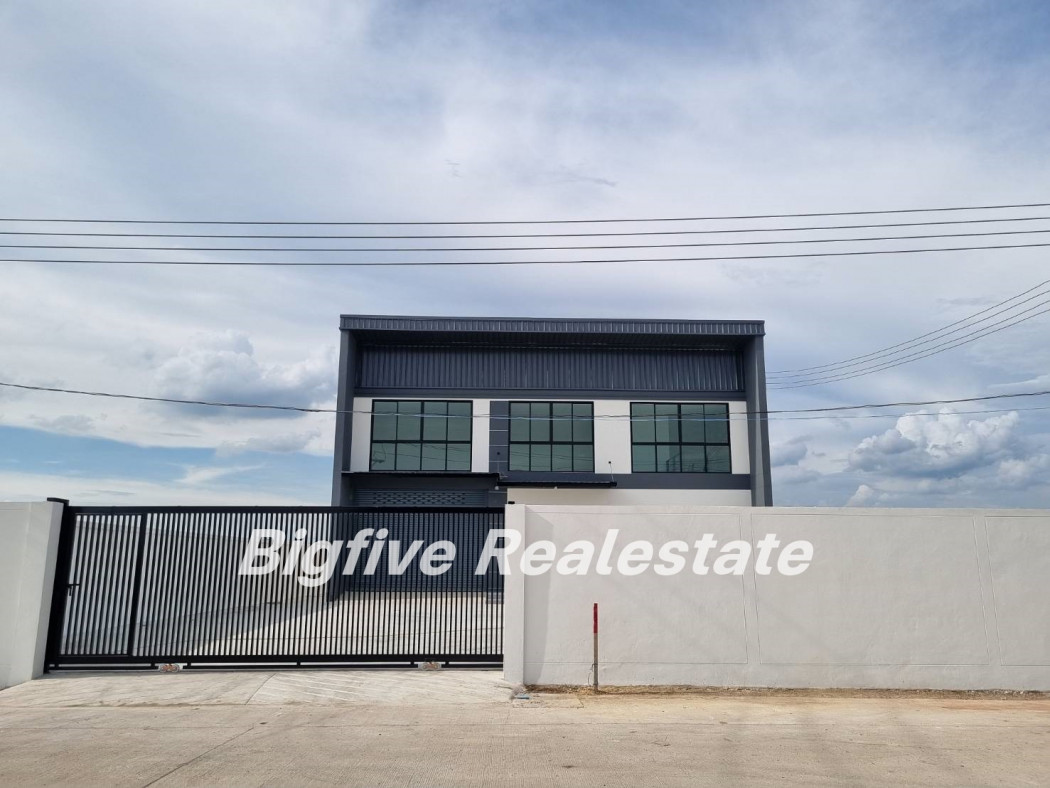 SaleWarehouse A66-179 ✨ New warehouse for sale in Lat Lum Kaeo area with 2-story office, total usable area 368 sq m.✨