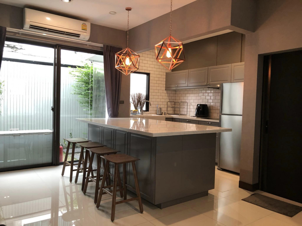 RentHouse Townhome for rent, 3 bedrooms, with high-end quality furniture, Landmark Ekamai-Ramindra, 168 sq m., 21 sq m, near The Csystal Park.