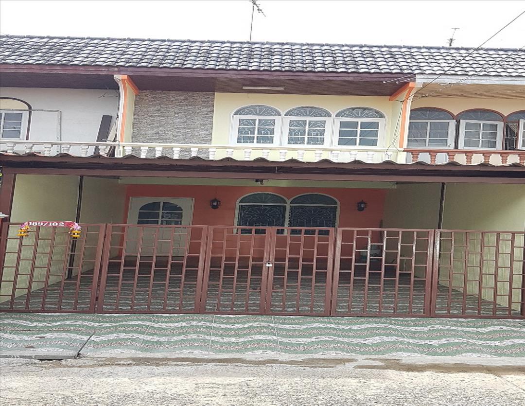 SaleHouse 3 bedroom house for sale near Khlong Bang Phai Station, next to the road, newly 