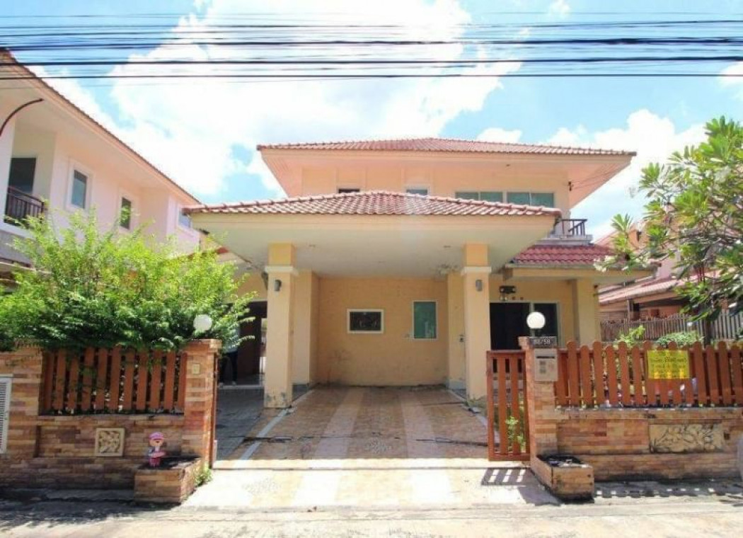 SaleHouse Selling a single house in front of the house, not hitting anyone, Ananda Rangsit-Klong 3, 135 sq m. 53.1 sq m, community area, easy access