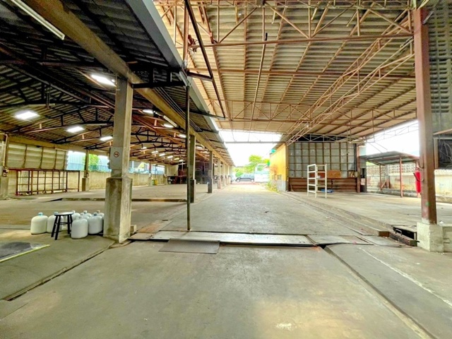 เช่าโรงงาน เมกา บางนา กม 22-26 MRTศรีเอี่ยม  ให้เช่าพื้นที่โรงงาน โกดังใหญ่ม