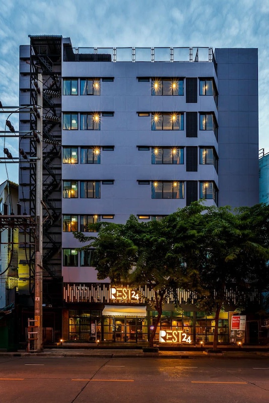 BS762 ขายโรงแรม 8ชั้น 20 ห้อง ใกล้ MRT หัวลำโพง 400 เมตร