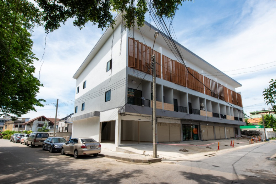 RentOffice For rent [New building] 3-story commercial building, modern style, can be used as a shop ID-13623