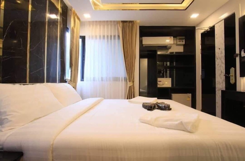 ขายบ้าน BS769 ขายกิจการโรงแรม ​ย่าน เพชรบุรี​ (ประตูน้ำ)​ มี 6ชั้น ลิฟต์ 