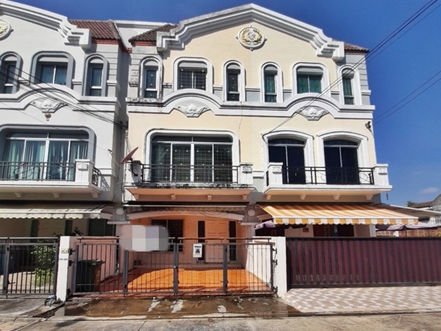 ขายทาวน์เฮ้าส์  โครงการบ้านกลางเมือง สวิสทาวน์ กรุงเทพมหานคร