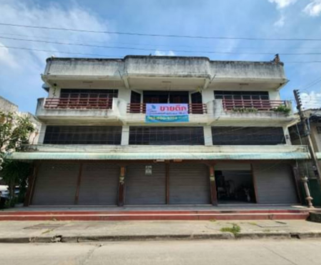 SaleOffice (HL)A85106 - Commercial building, 3 units, 2 and a half floors, with warehouse at the back, size 210 sq m, 1,150 sq m, located on Thetwiwat Road, Mueang Kaeng Khoi, Saraburi Province.