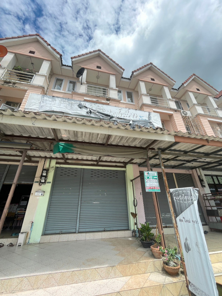 SaleOffice (HL)A84940 - For sale, 3-story commercial building, Wanalee Village. Next to Sukhumvit Road, Pattaya 15 Suitable for trading or doing an office.