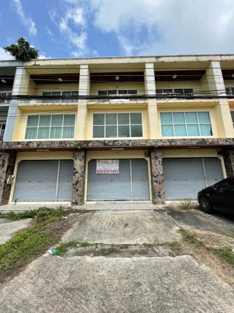SaleOffice Commercial building for sale, next to the main road, Koh Samui.