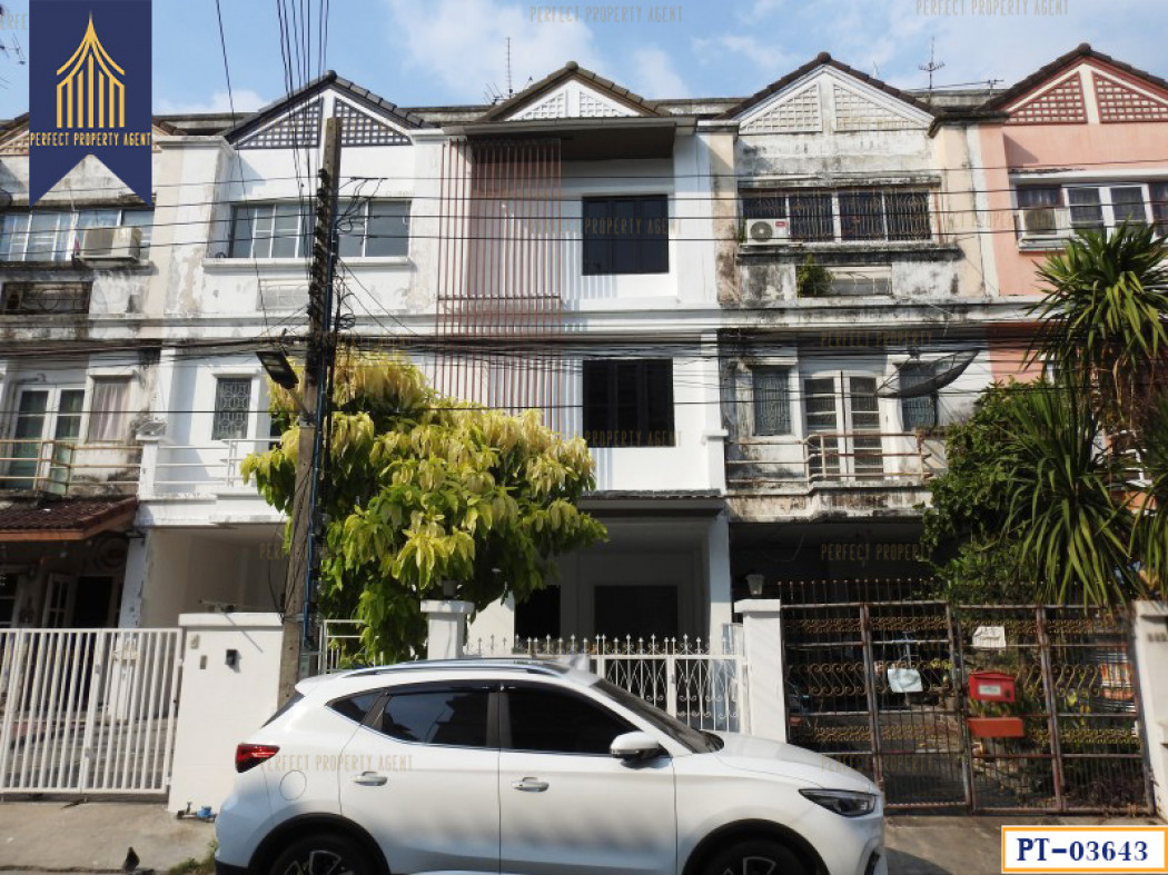 SaleHouse Townhome for sale, completely renovated, quiet village atmosphere, Queen Place 1, 136 sq m., 22 sq m, suitable for living, convenient travel.