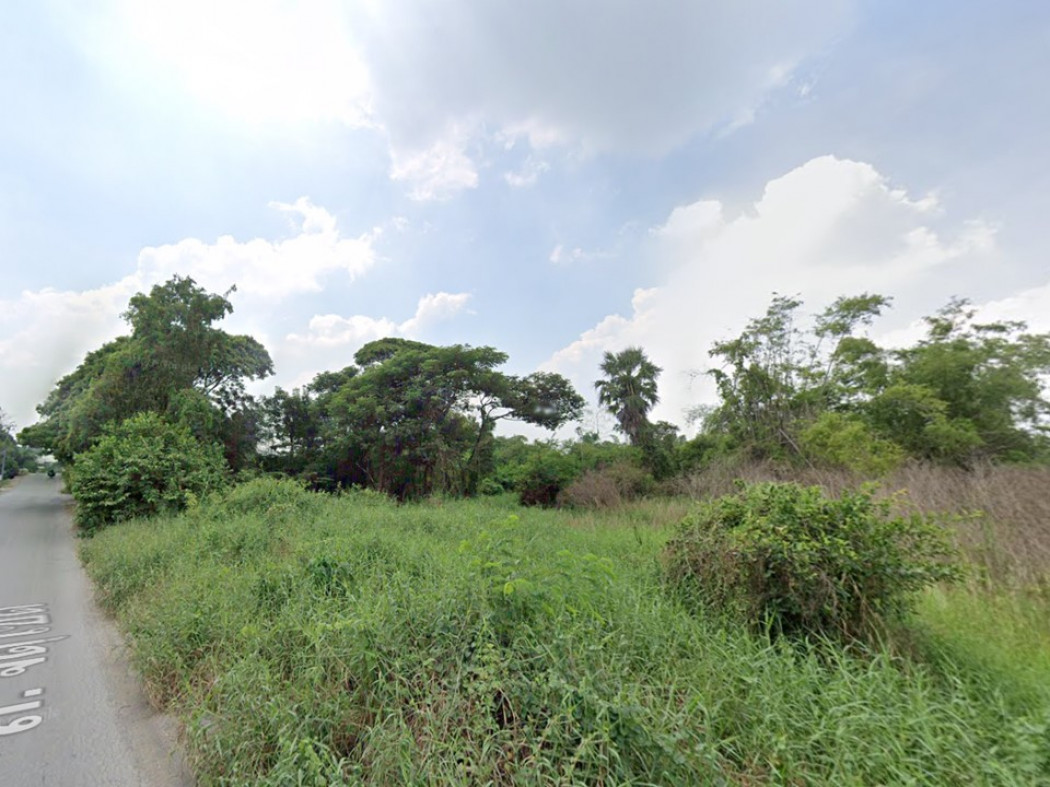 SaleLand Land for sale, vacant land ready for sale, Soi Chatuchot 20, 696 sqw, near the Eastern Ring Road., suitable for a warehouse or office.
