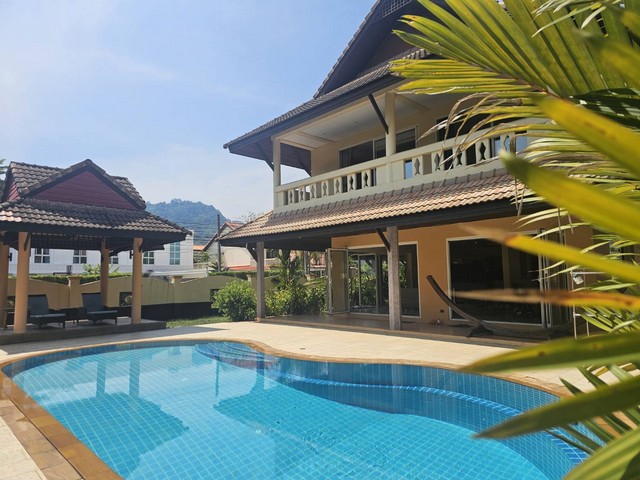 RentHouse For Rent : Kohkaew, Private Pool Villa @Chuan Chuen Village,3B4B