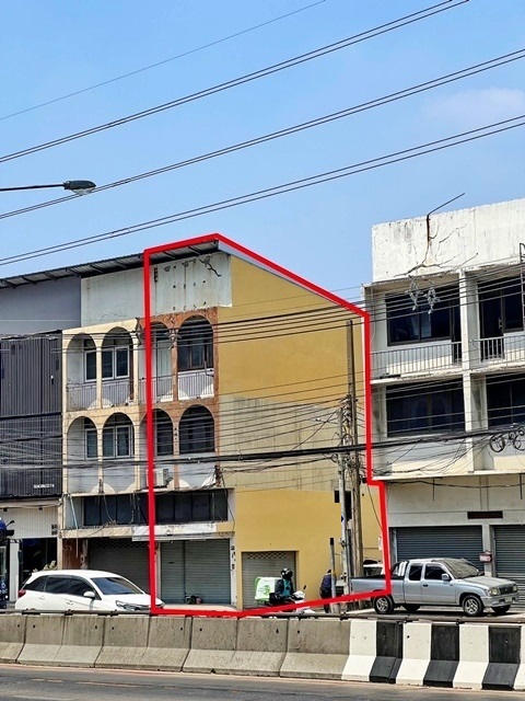 เช่าออฟฟิศ ห้องหัวมุม ติดถนน MRT แคราย ให้เช่าอาคารพาณิชย์ 3 ชั้นครึ่ง