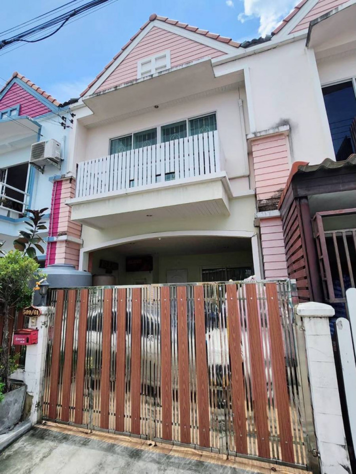 SaleHouse Townhome for sale, Uthong Place 6, 140 sq m., 17 sq w, 3 bedrooms, 2 bathrooms, near Future Park Rangsit.