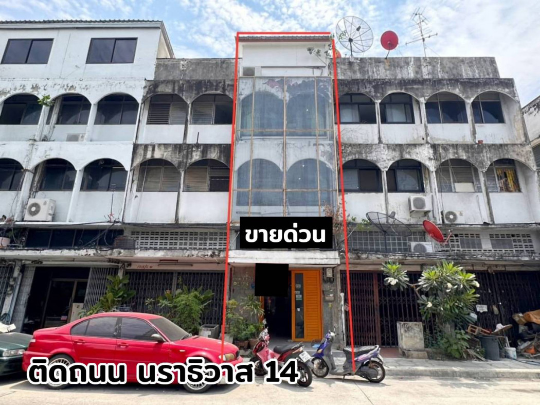 SaleOffice Commercial building for sale, Narathiwat 14, 200 sq m., 12.5 sq m, shophouse Chan 16, next to the road, near BRT BTS.