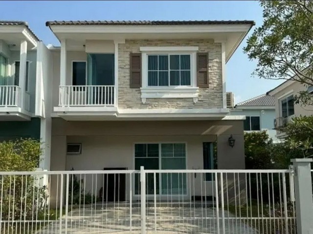 RentHouse ให้เช่าบ้านแฝด 2 ชั้น หมู่บ้าน Villaggio ประชาอุทิศ 90 ร